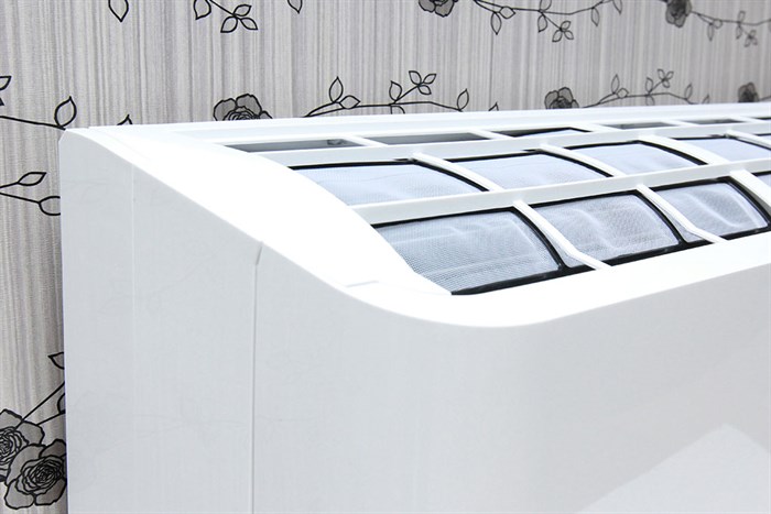 Máy lạnh Toshiba Inverter 1.5 HP RAS-H13BKCV-V Màu Trắng