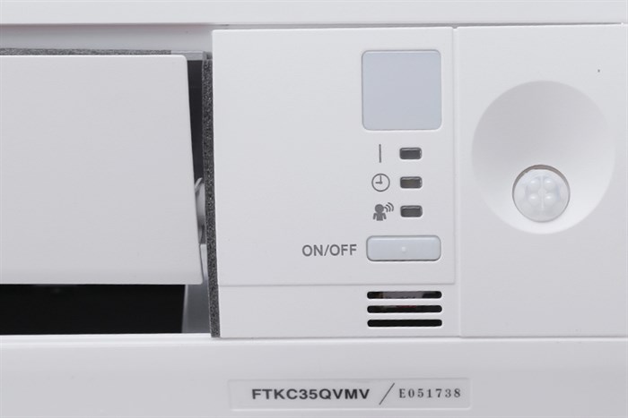 Máy lạnh Daikin Inverter 1.5 HP FTKC35QVMV