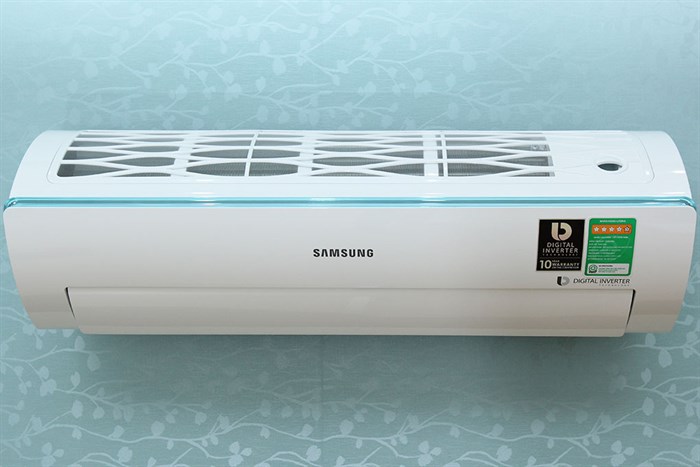 Máy lạnh Samsung Inverter 1 HP AR10KVFSCURNSV Màu Trắng