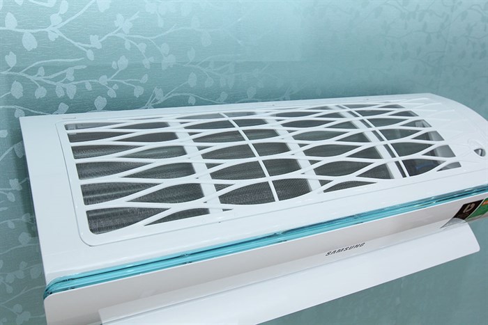 Máy lạnh Samsung Inverter 1 HP AR10KVFSCURNSV Màu Trắng