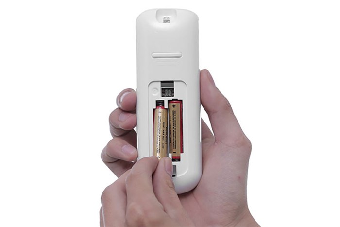 Máy lạnh Samsung Inverter 1 HP AR10MVFSBWKNSV Màu Trắng