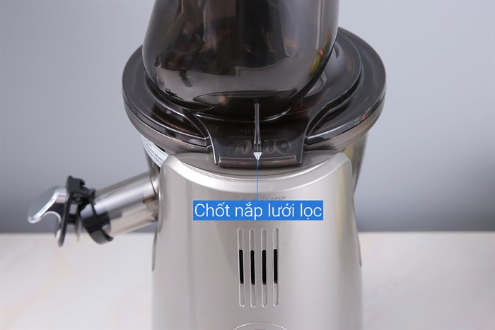 Máy ép chậm Kuvings C7000 bạc Màu Bạc