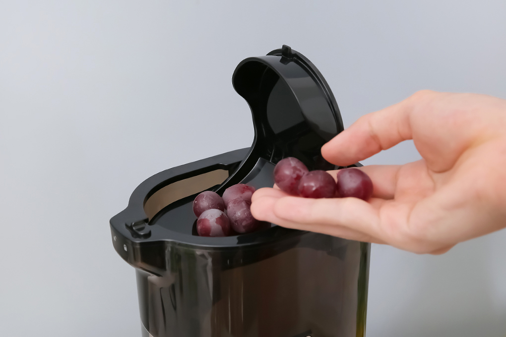 Máy ép chậm Kuvings CS600 Màu Đen