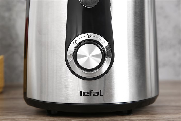 Máy ép trái cây Tefal ZE550D38 Màu Đen
