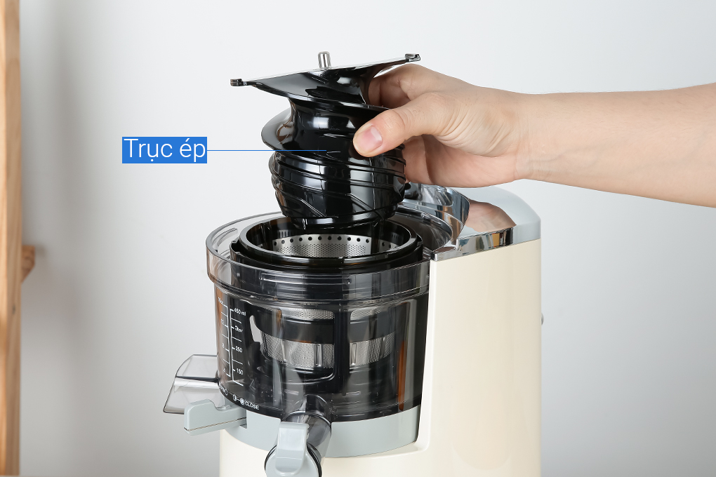 Máy ép chậm Smeg SJF01CREU (535.43.625) Màu Kem