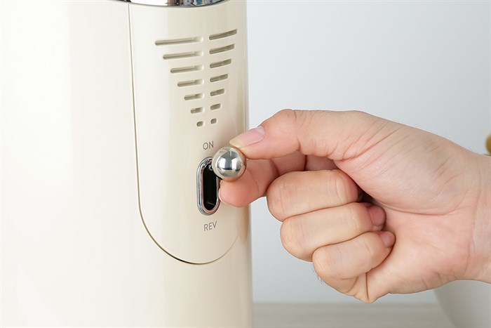 Máy ép chậm Smeg SJF01CREU (535.43.625) Màu Kem