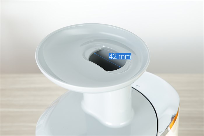 Máy ép chậm Smeg SJF01CREU (535.43.625) Màu Kem