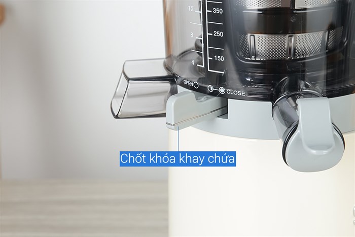 Máy ép chậm Smeg SJF01CREU (535.43.625) Màu Kem