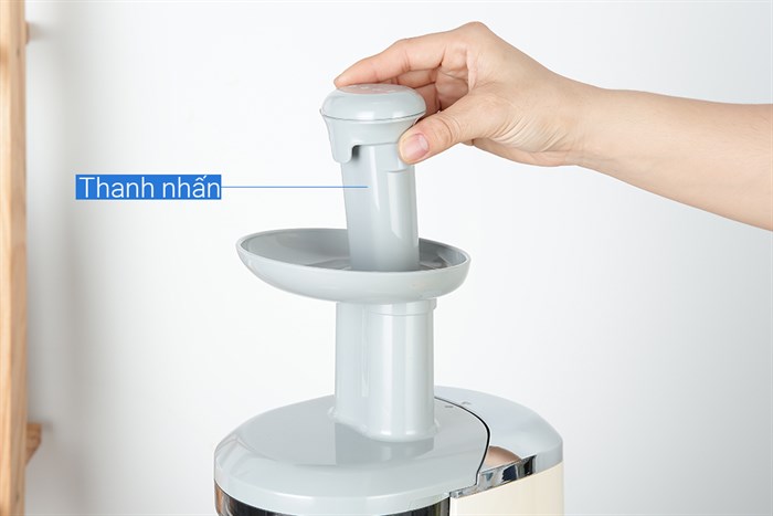 Máy ép chậm Smeg SJF01CREU (535.43.625) Màu Kem