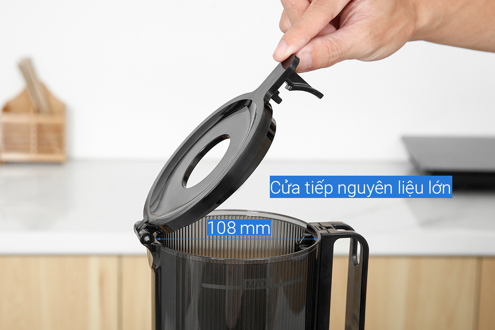 Máy ép chậm Comet CM9616 Màu Đen