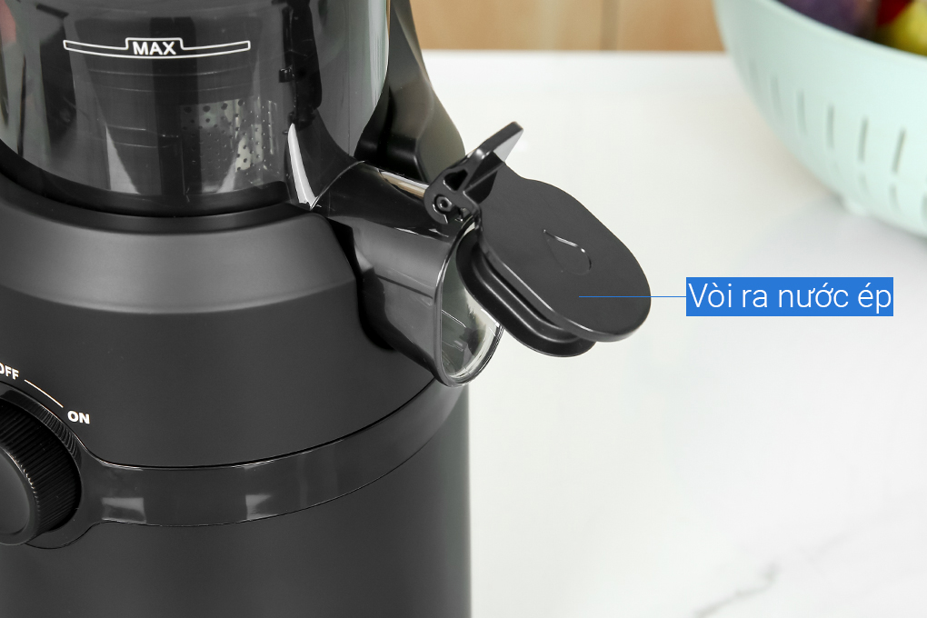 Máy ép chậm Comet CM9616 Màu Đen