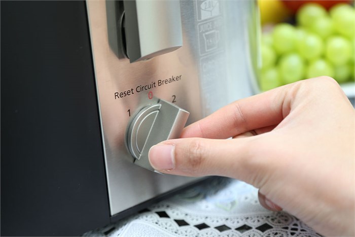 Máy ép trái cây Panasonic MJ-DJ01SRA Màu Đen - Xám