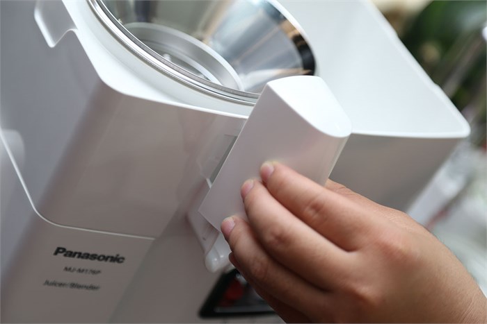 Máy xay ép đa năng Panasonic MJ-M176PWRA Màu Trắng
