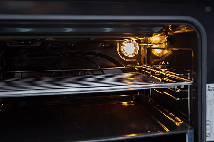 Lò nướng âm Teka HL 850 57 lít Màu Xám