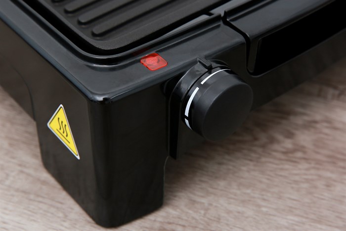 Bếp nướng điện BlueStone EGB-7418 1500W Màu Đen