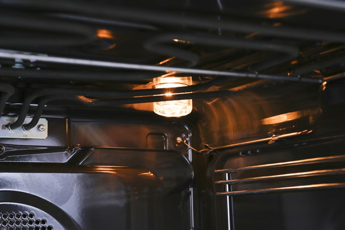 Lò nướng âm Teka HSB 635 70 lít Màu Bạc