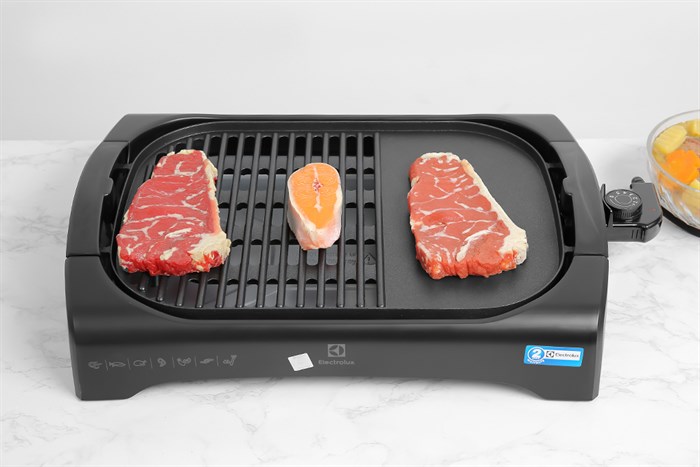 Bếp nướng điện Electrolux ETTG1-40BK 2200W Màu Đen
