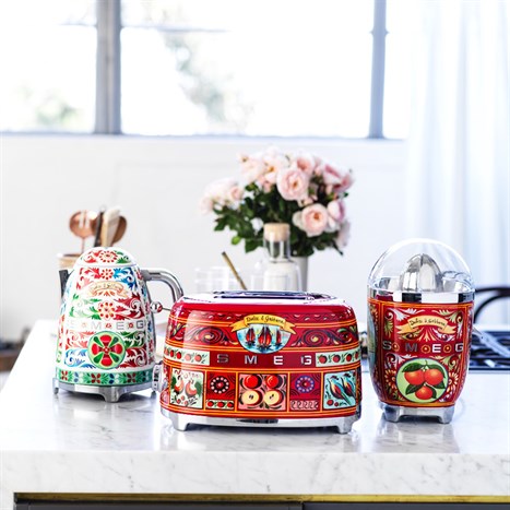 Máy nướng bánh mì Smeg D&G TSF01DGEU (535.43.680) Màu Đỏ