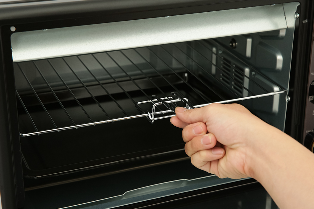Lò nướng Electrolux EOT3218XG 32 lít Màu Đen