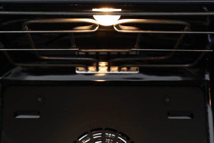 Lò nướng âm Bosch HBG634BB1B 71 lít Màu Đen