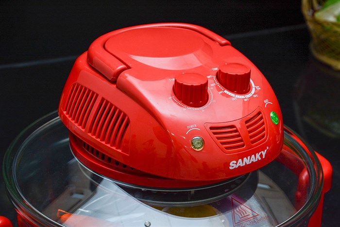 Lò nướng thuỷ tinh Sanaky 188 15 lít Màu Đỏ