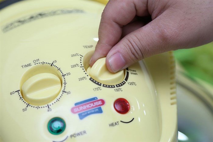 Lò nướng thủy tinh Sunhouse SH-412 12 lít Vàng