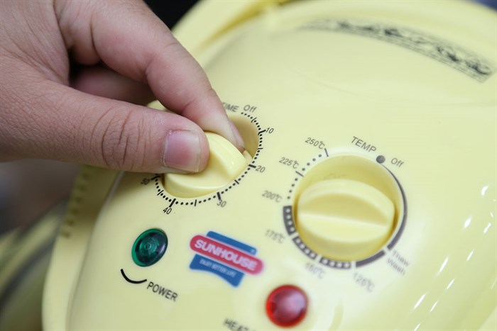 Lò nướng thủy tinh Sunhouse SH-412 12 lít Vàng