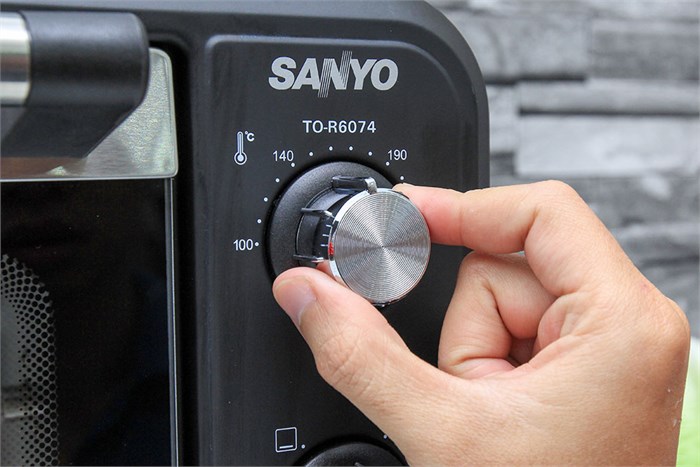 Lò nướng Sanyo Aqua TO-R6074 35 lít Màu Đen - Xám