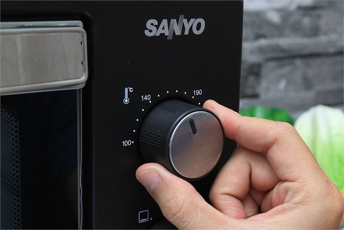 Lò nướng Sanyo Aqua TO-R8074 45 lít Màu Đen - Xám