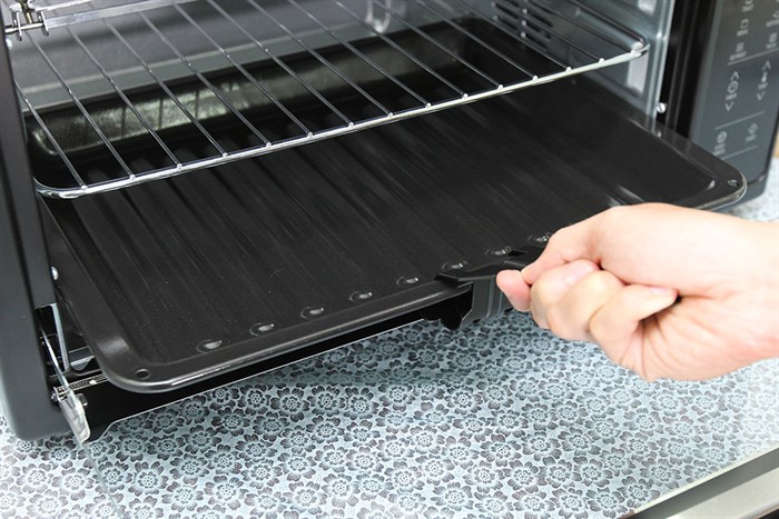 Lò nướng Electrolux EOT38DXB 38 lít Màu Đen