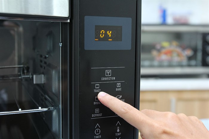 Lò nướng Electrolux EOT38DXB 38 lít Màu Đen