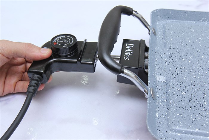 Bếp nướng điện Delites BN01 1500 W Màu Đen - Xám