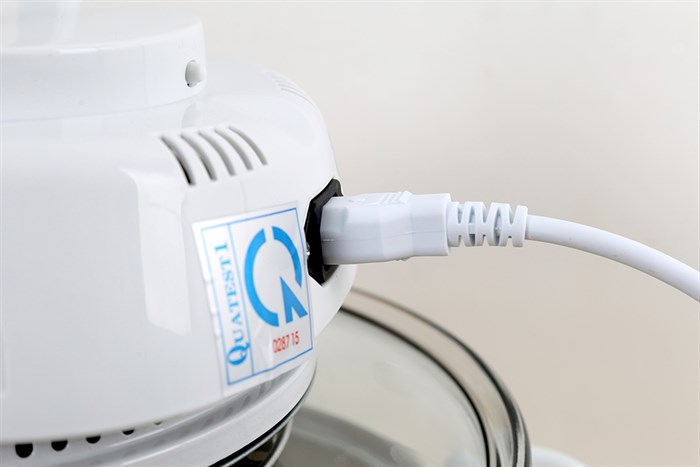 Lò nướng thuỷ tinh Sanaky 188T 15 lít Màu Trắng