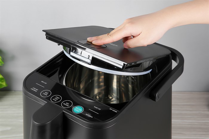 Bình thủy điện Sharp KP-40EBV-BK 4 lít Màu Đen