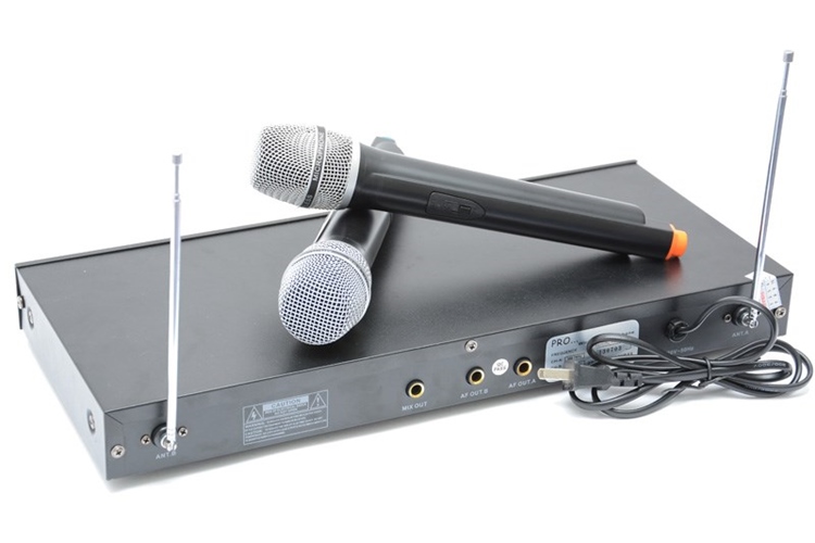 Micro không dây Gunners GN-3838 UHF