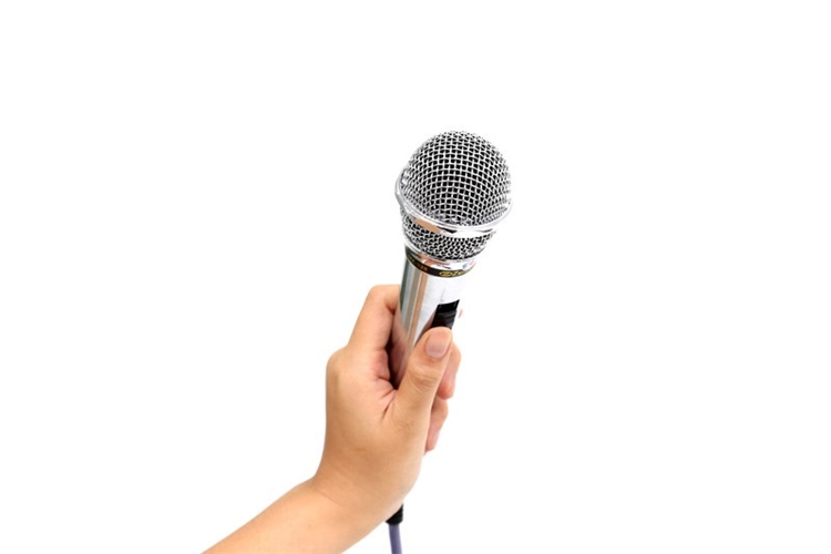 Micro có dây Zenbos MZ-328 Màu Bạc