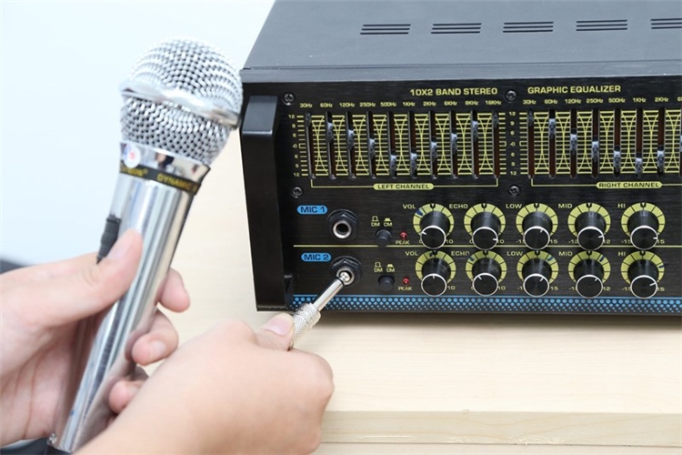 Micro có dây Zenbos MZ-328 Màu Bạc