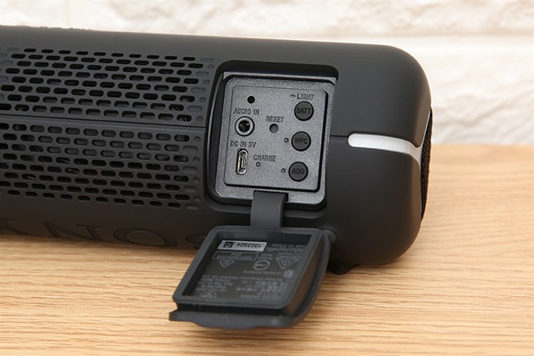 Loa Bluetooth Sony Extra Bass SRS-XB22 Màu Đen