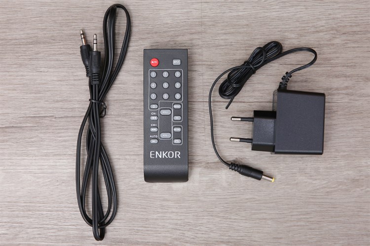 Loa kéo Bluetooth Karaoke Enkor L1218K Đen 16W Màu Đen