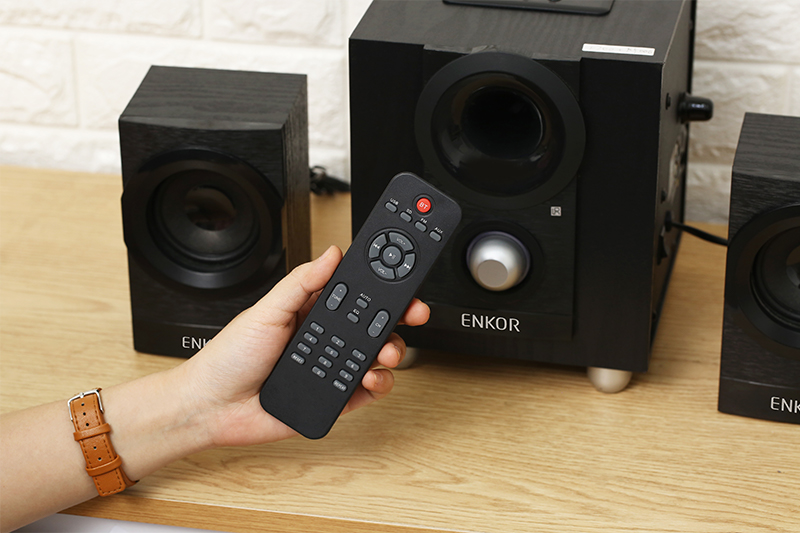 Loa vi tính Bluetooth Enkor E700 Đen Màu Đen