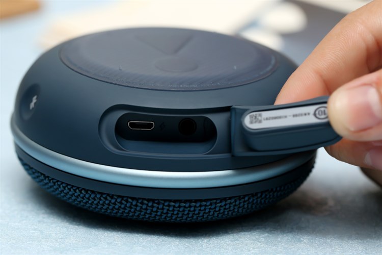 Loa Bluetooth JBL Clip 3 Màu Xanh Dương