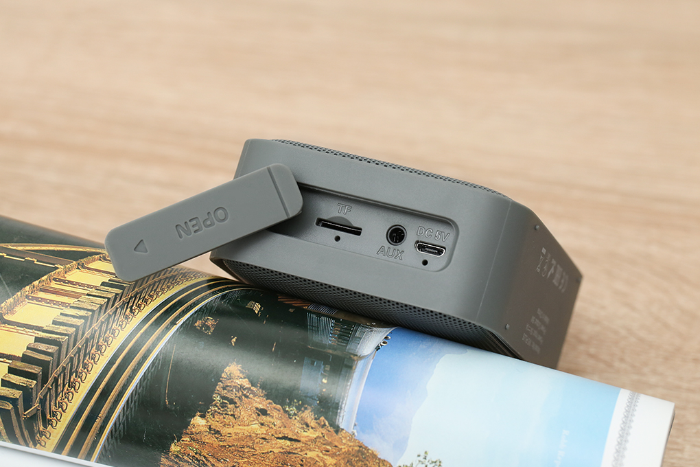 Loa Bluetooth Fenda W5 Plus Màu Xám