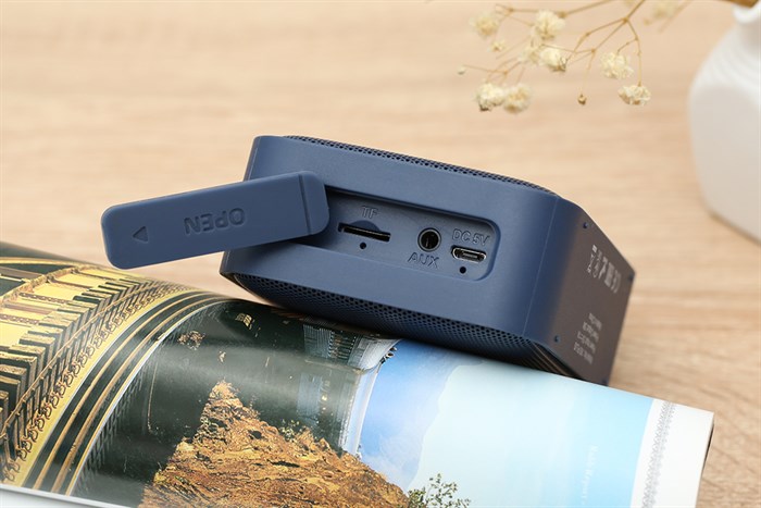 Loa Bluetooth Fenda W5 Plus Màu Xanh Navy