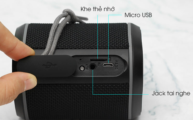 Loa Bluetooth Mozard Y550 Plus Đen - Cổng kết nối