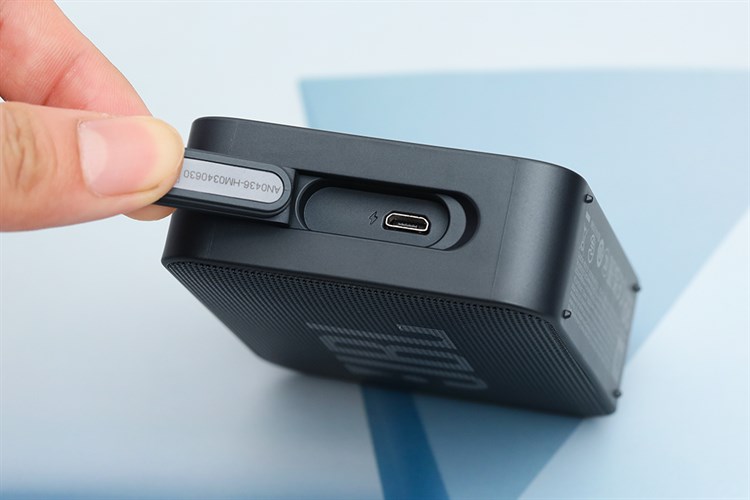 Loa Bluetooth JBL Go Essential Màu Đen