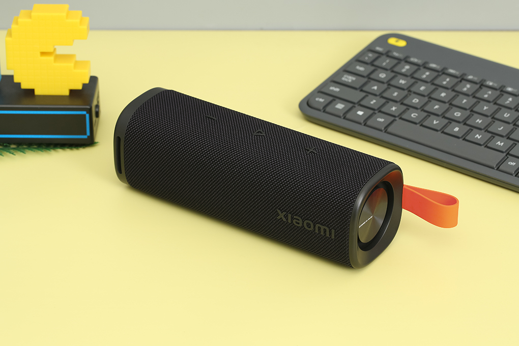 Loa Bluetooth Xiaomi Sound Outdoor Màu Đen
