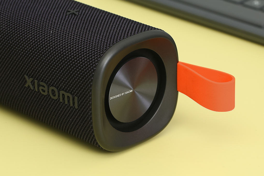 Loa Bluetooth Xiaomi Sound Outdoor Màu Đen