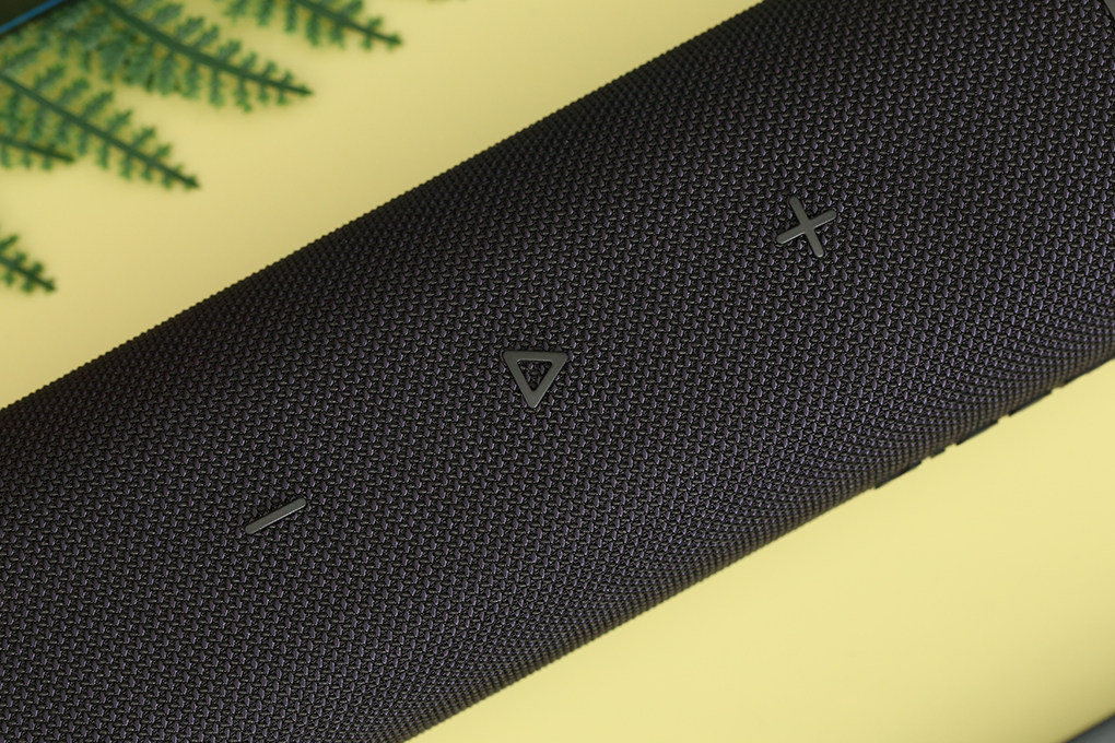 Loa Bluetooth Xiaomi Sound Outdoor Màu Đen
