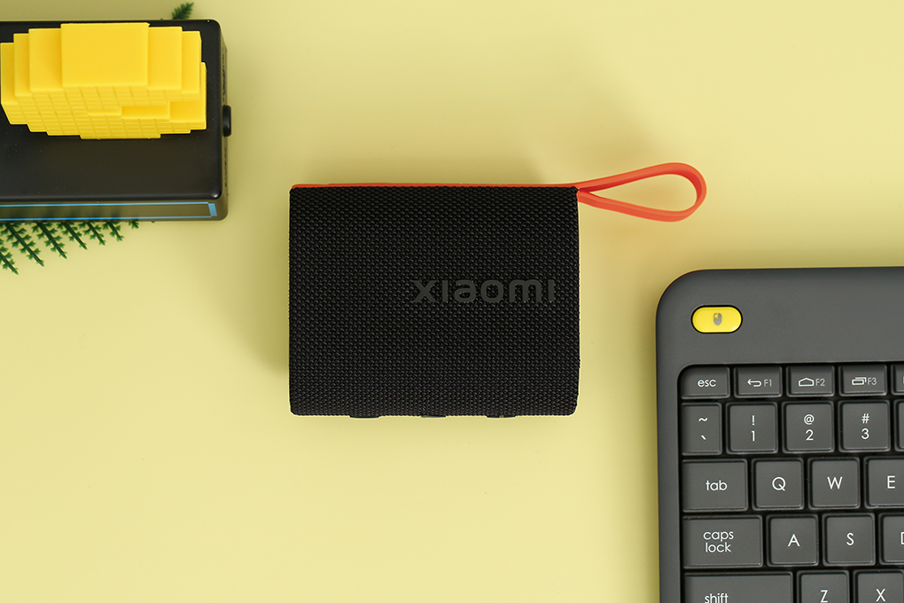 Loa Bluetooth Xiaomi Sound Pocket Màu Đen