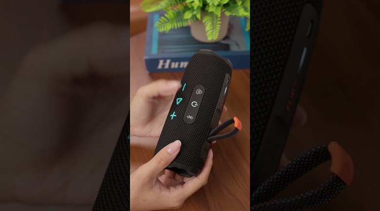 Loa Bluetooth JBL Charge 6
